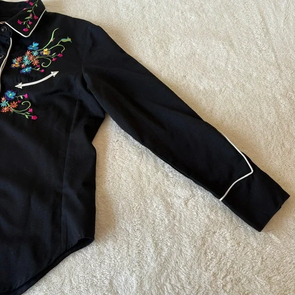 Scully Floral Embroidered Rhinestone Western Snap Front Shirt Women's M Black - Picture 8 of 13